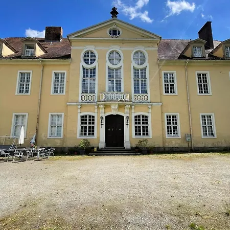 Apartment Entspannen Im Barockschloss Oberlichtenau *